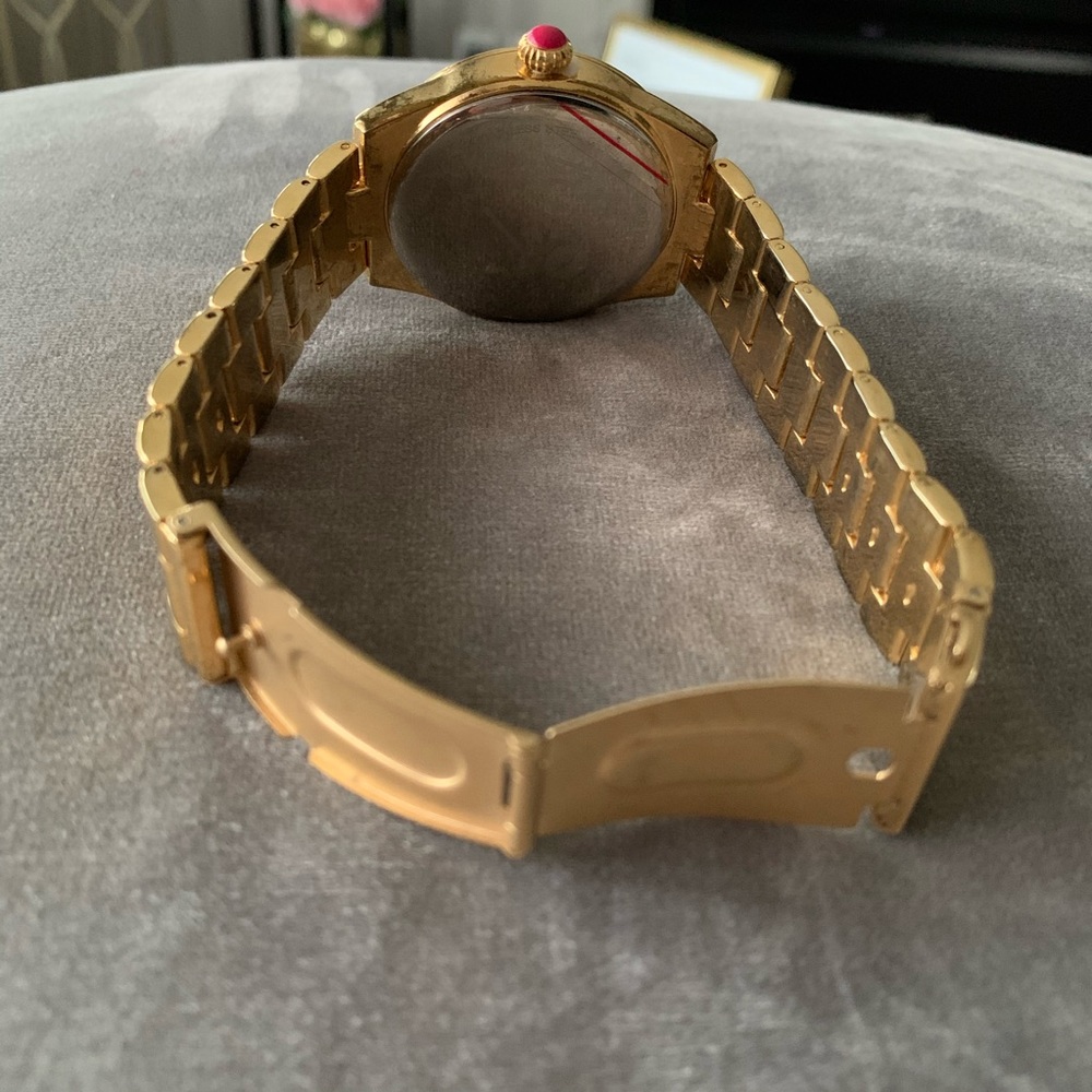 ✨NEVER USED Gold Betsey Johnson Watch✨ - Picture 6 of 7